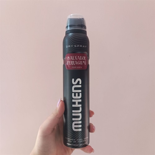 اسپری بدن مولهنس رایحه Salvador perragumi