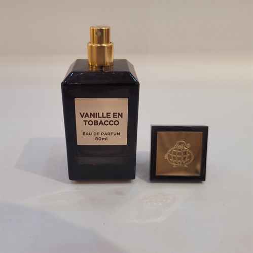عطر ادکلن تامفورد توباکو وانیل فراگرنس ورد vanilla en tobacco fragrance world