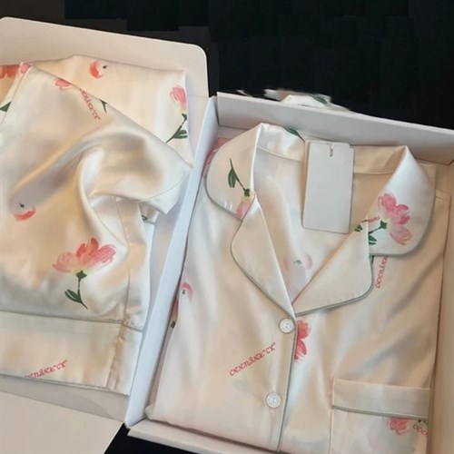 ست لباس خواب گل صورتی 