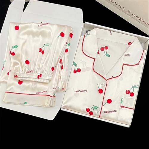 ست لباس خواب آلبالویی