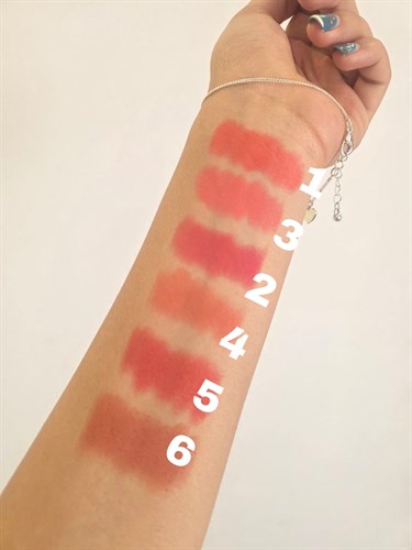 رژگونه استیکی 