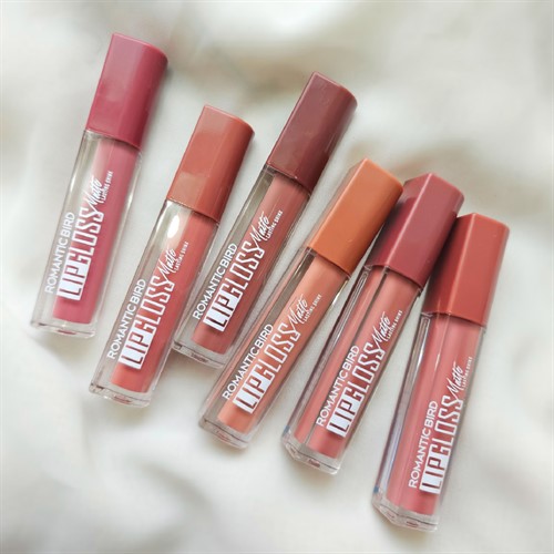 رژ مایع مدل(lip gloss matte)