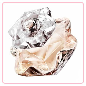 بهترین عطر برای از بین بردن بوی سیگار؛ ادوپرفیوم زنانه مون بلان مدل Lady Emblem